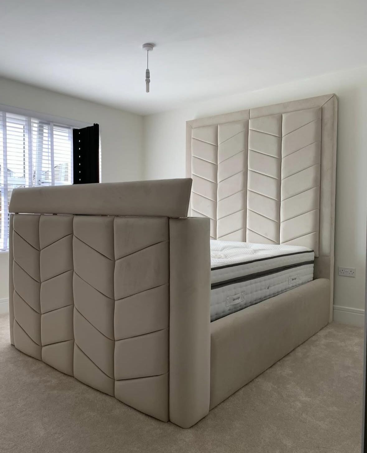 Luxury Regal TV Bed